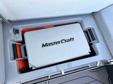 MasterCraft X24 image