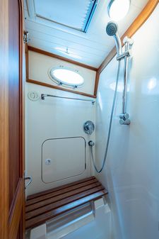 Hinckley Talaria 44 Flybridge image