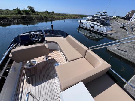 Nimbus 405 Flybridge image