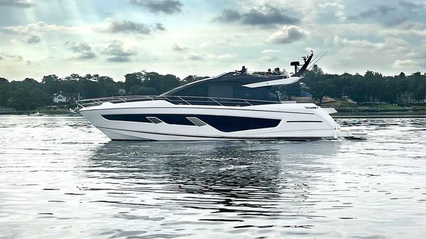 Sunseeker 65 Sport Yacht