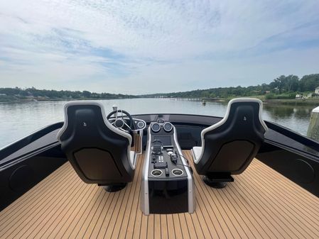 Sunseeker 65 Sport Yacht image