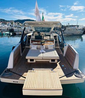 Italia Yachts Veloce 43 image