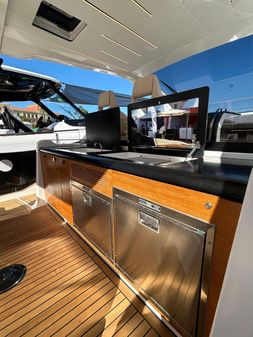 Italia Yachts Veloce 43 image