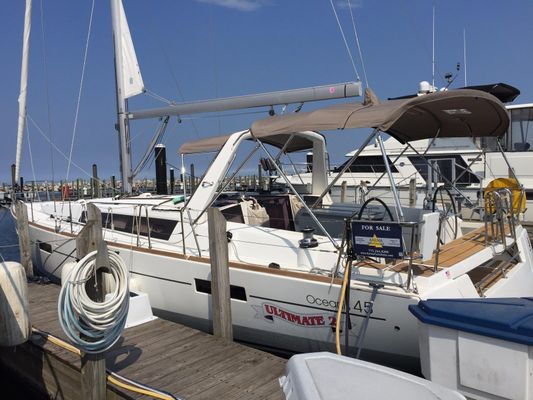 Beneteau Oceanis 45 - main image