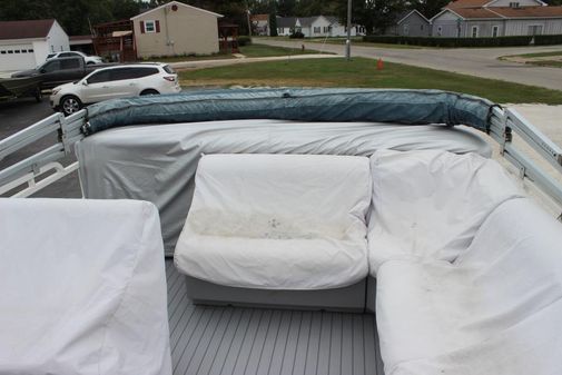 Bentley-pontoons 20CR image