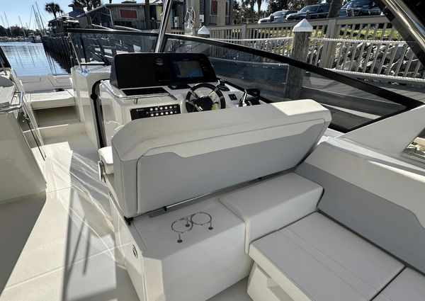 Aquila 32 Sport image