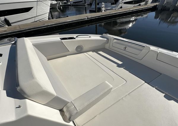 Aquila 32 Sport image