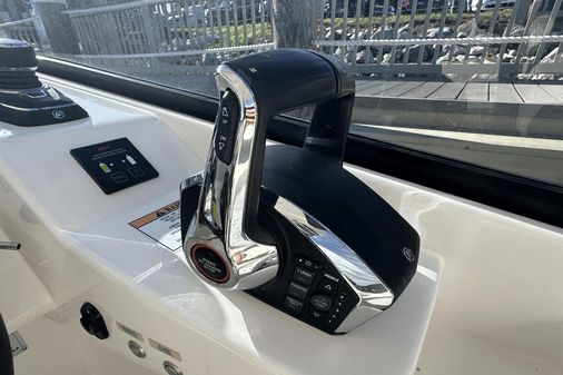 Aquila 32 Sport image