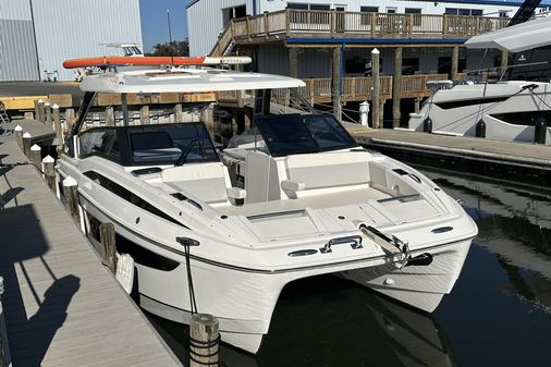 Aquila 32 Sport image