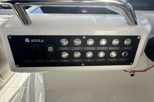 Aquila 32 Sport image