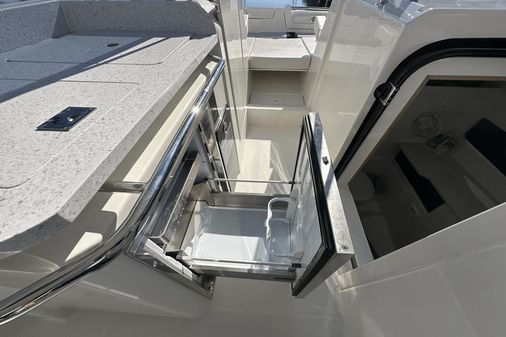 Aquila 32 Sport image