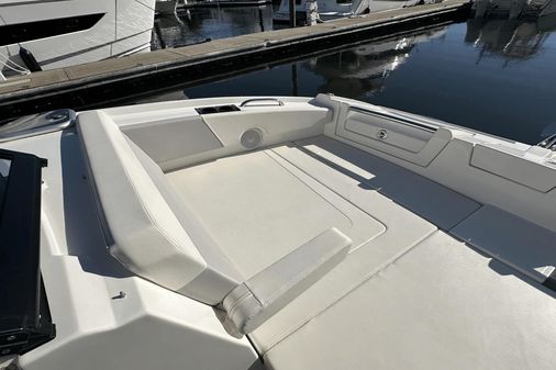 Aquila 32 Sport image