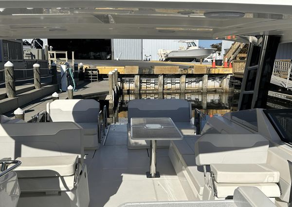 Aquila 32 Sport image