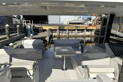 Aquila 32 Sport image