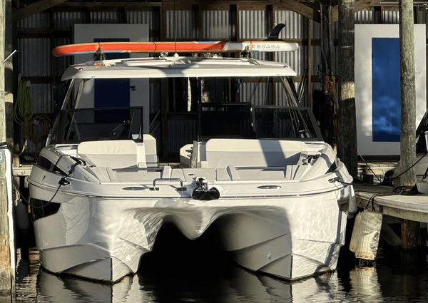 Aquila 32 Sport image