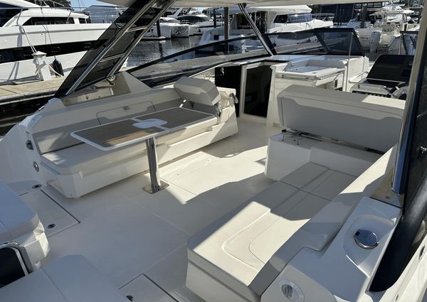 Aquila 32 Sport image