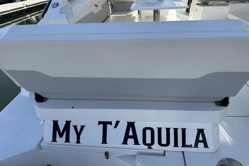 Aquila 32 Sport image