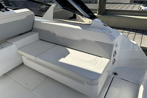 Aquila 32 Sport image