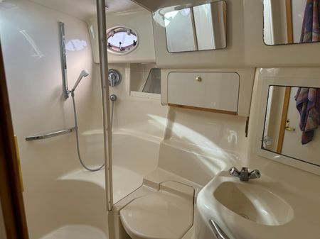 Sea Ray 450 Sundancer image