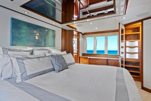 Ocean Alexander 85 E image