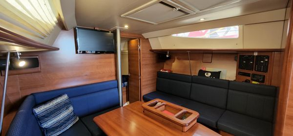 Marlow-Hunter 33 image