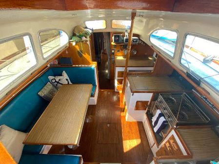 Columbia-yacht SAIL image