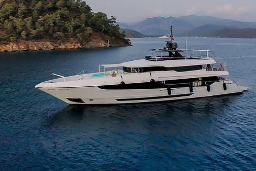 Mangusta Oceano 43 image