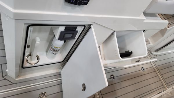 Formula 387 Center Console Fish image