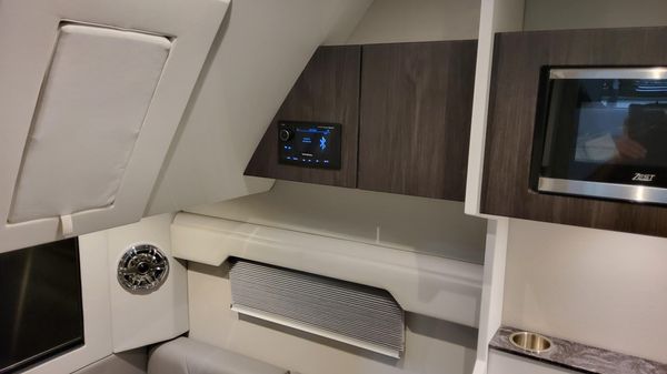 Formula 387 Center Console Fish image