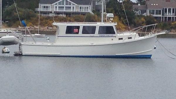BHM Downeast Style Extended Cabin Hardtop Cruiser 