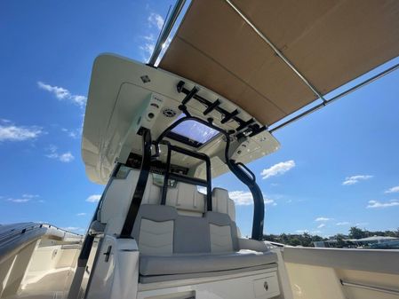 Scout 380 LXF Center Console image