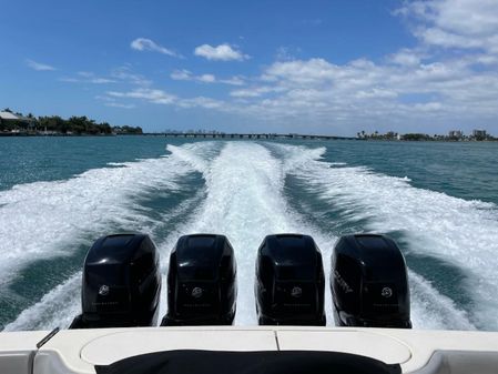 Scout 380 LXF Center Console image