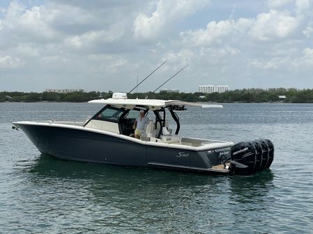 Scout 380 LXF Center Console image