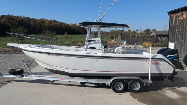 Boston Whaler 26 Outrage 