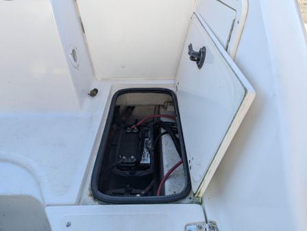 Boston-whaler 26-OUTRAGE image