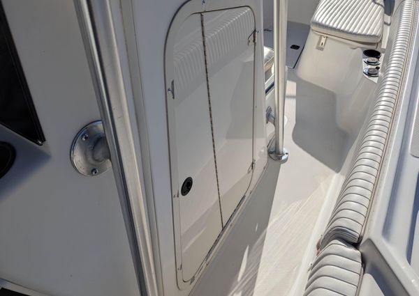 Boston-whaler 26-OUTRAGE image