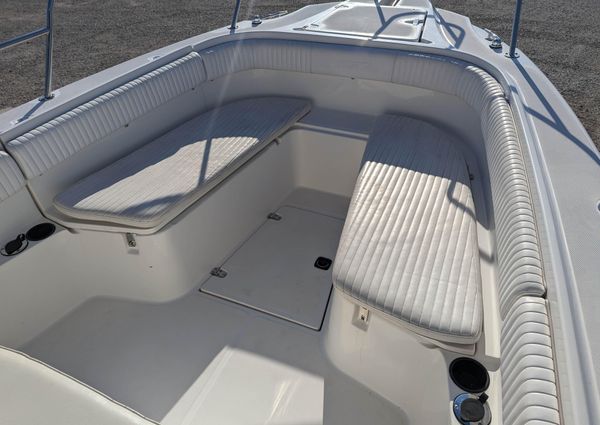 Boston-whaler 26-OUTRAGE image