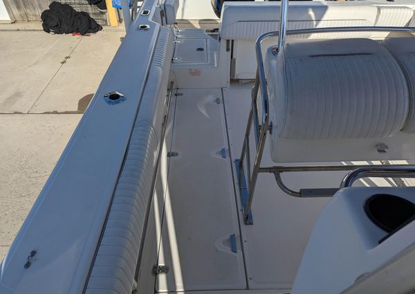 Boston-whaler 26-OUTRAGE image