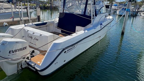 Boston Whaler 305 Conquest 