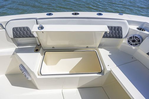 Cobia 265-CENTER-CONSOLE image