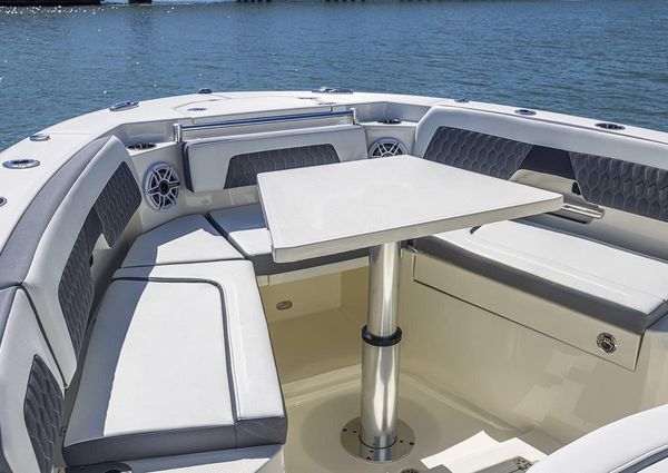 Cobia 265-CENTER-CONSOLE image