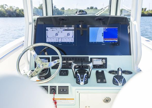 Cobia 265-CENTER-CONSOLE image