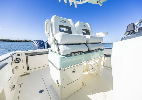 Cobia 265-CENTER-CONSOLE image