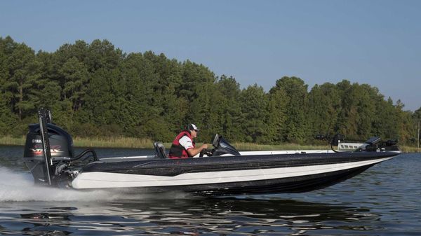 Skeeter FXR 21