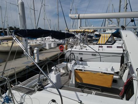 Beneteau Oceanis 35.1 image