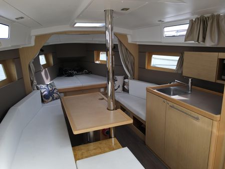 Beneteau Oceanis 35.1 image