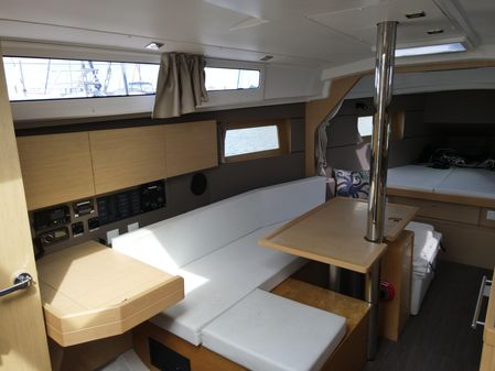 Beneteau Oceanis 35.1 image