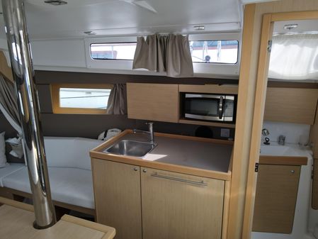 Beneteau Oceanis 35.1 image