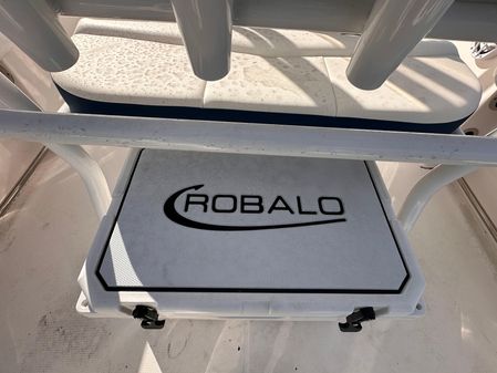 Robalo R200-CENTER-CONSOLE image