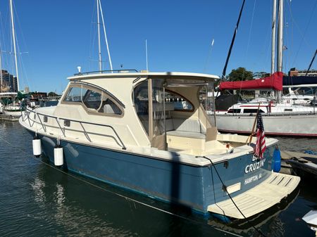 Mainship Pilot 34 Rum Runner II Hardtop image